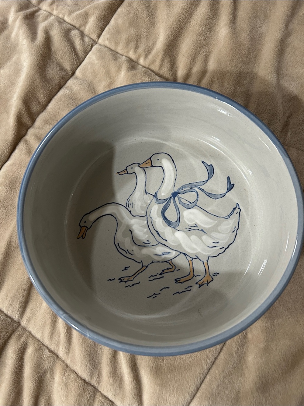 Louisville Stoneware Gaggle of Geese Soufflé Dish Ceramic 9”